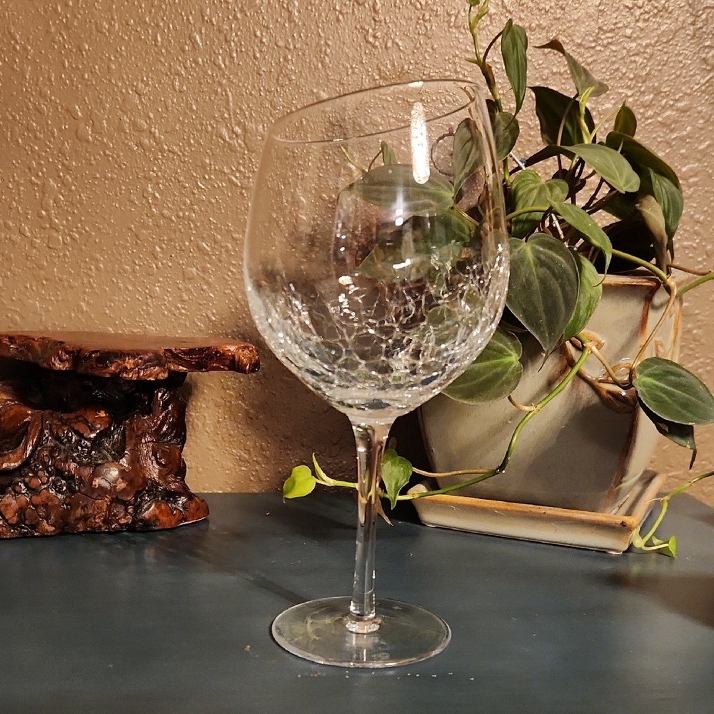 Pier 1 Angled Rim Crackle Red Wine Balloon Glass EUC, ONE ONLY
